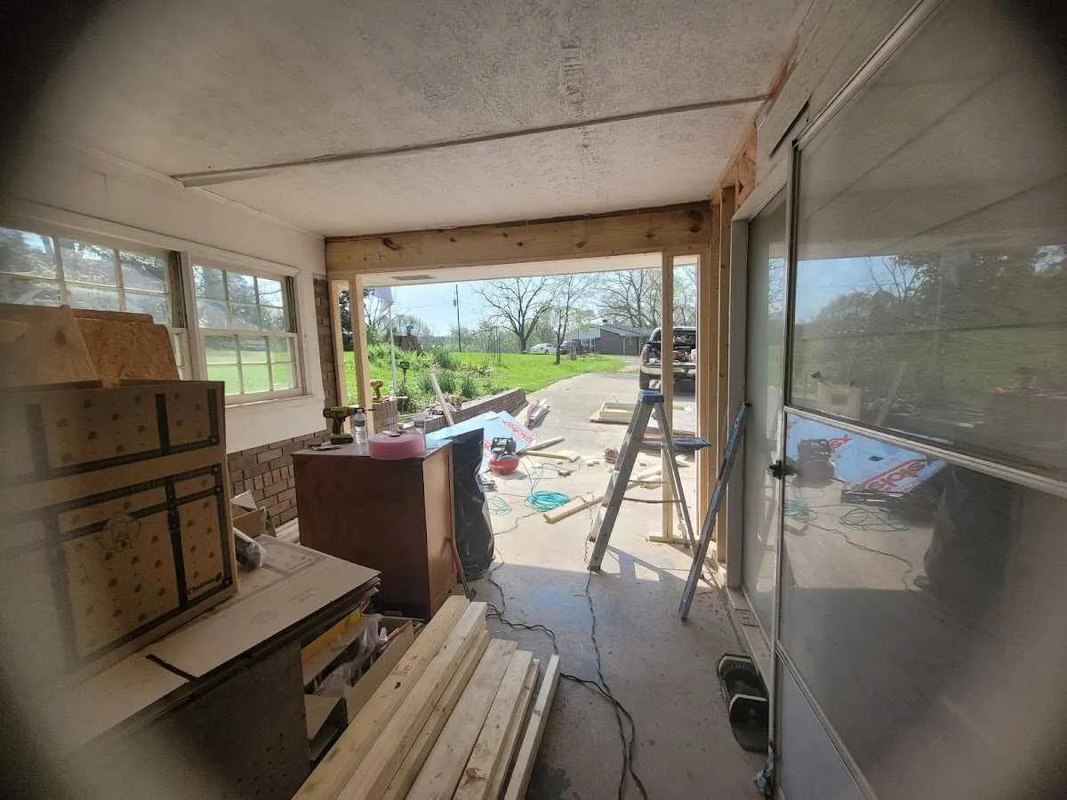 Air movers and dehumidifier for Water Mitigation Services in Treasure Island